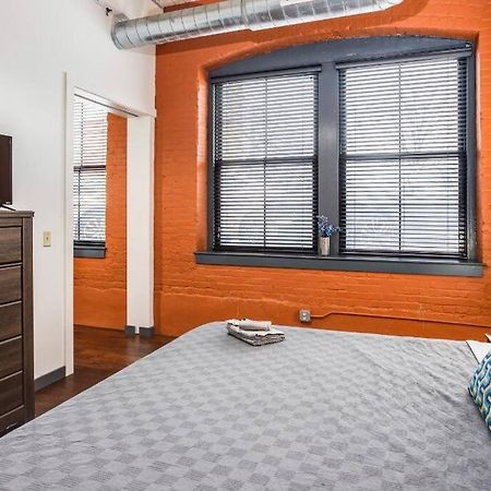 Apartamento Centric Ny Style Loft W/King Bed Rochester Exterior foto